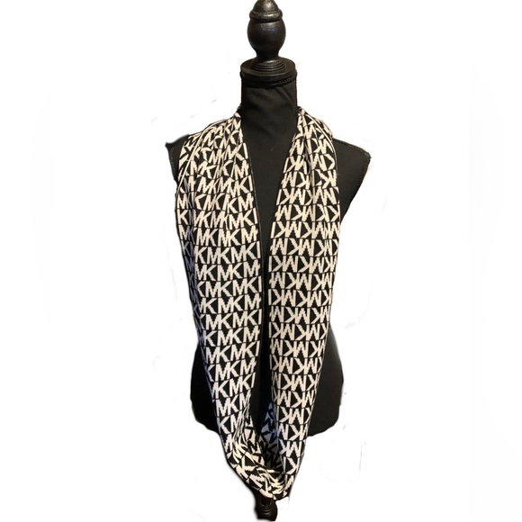 Michael Kors Accessories - Michael Michael Kors infinity Scarf